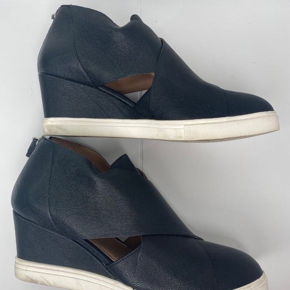 Paola Black/White Shows - Picture 8 of 15